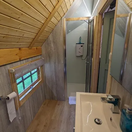 Woods Meadow Luxury Tiny House Nr Diggerland, Kent Hotel West Malling Exterior photo