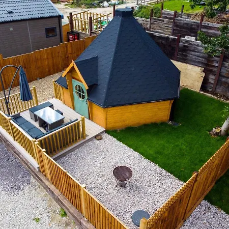 Woods Meadow Luxury Tiny House Nr Diggerland, Kent Hotel West Malling Exterior photo