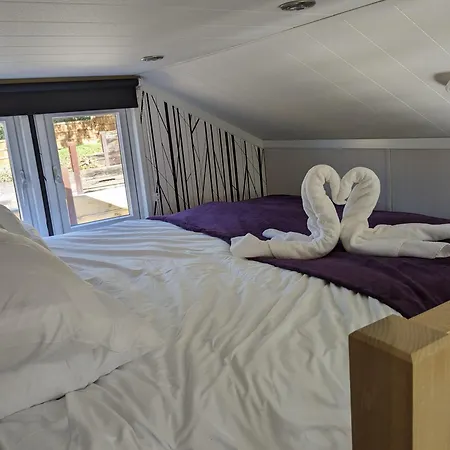 Woods Meadow Luxury Tiny House Nr Diggerland, Kent Hotel West Malling Exterior photo