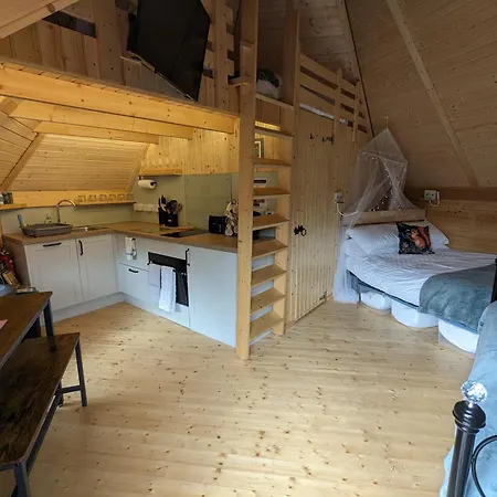 Woods Meadow Luxury Tiny House Nr Diggerland, Kent Hotel West Malling Exterior photo