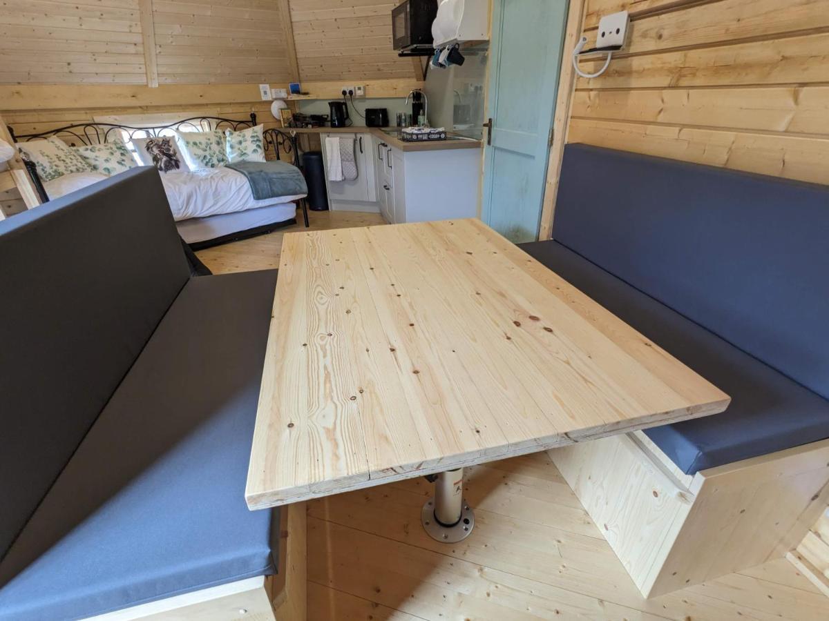 Woods Meadow Luxury Tiny House Nr Diggerland, Kent Campsite *