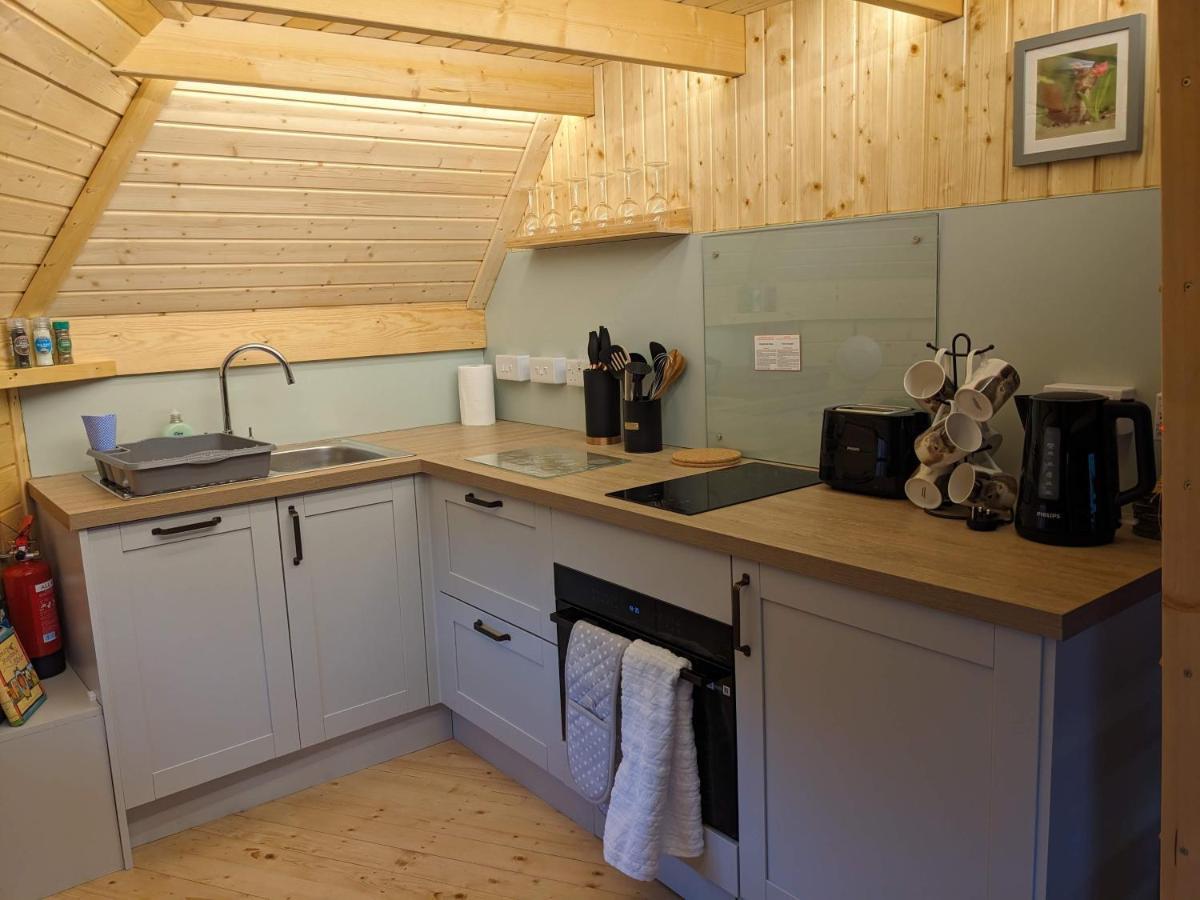 Woods Meadow Luxury Tiny House Nr Diggerland, Kent * West Malling
