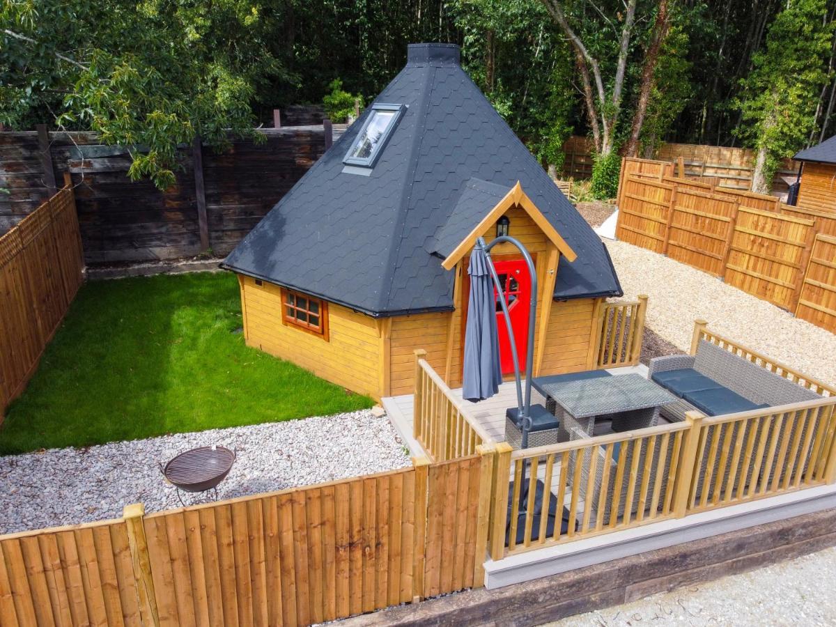 Woods Meadow Luxury Tiny House Nr Diggerland, Kent Campsite West Malling