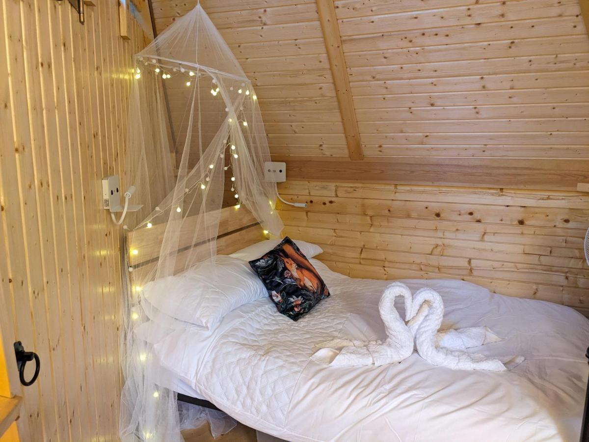 Campsite Woods Meadow Luxury Tiny House Nr Diggerland, Kent West Malling