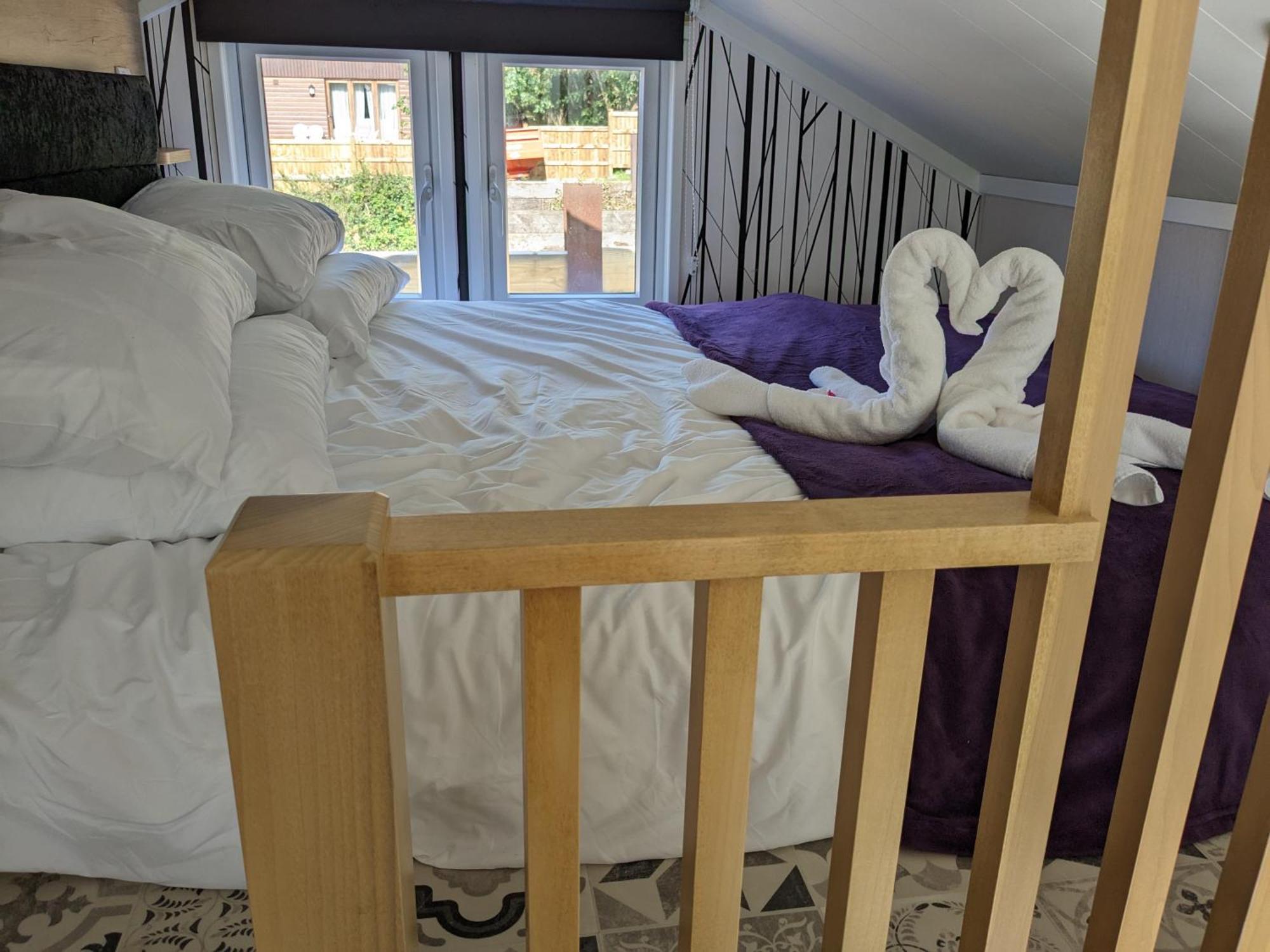 Campsite Woods Meadow Luxury Tiny House Nr Diggerland, Kent