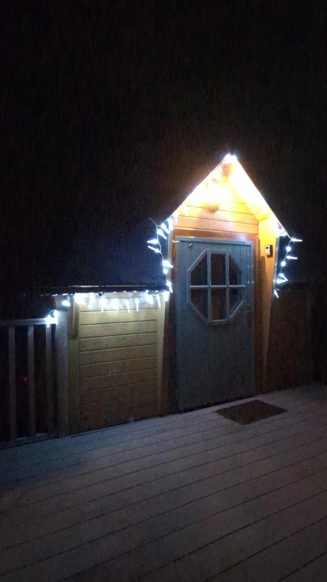 Woods Meadow Luxury Tiny House Nr Diggerland, Kent Campsite