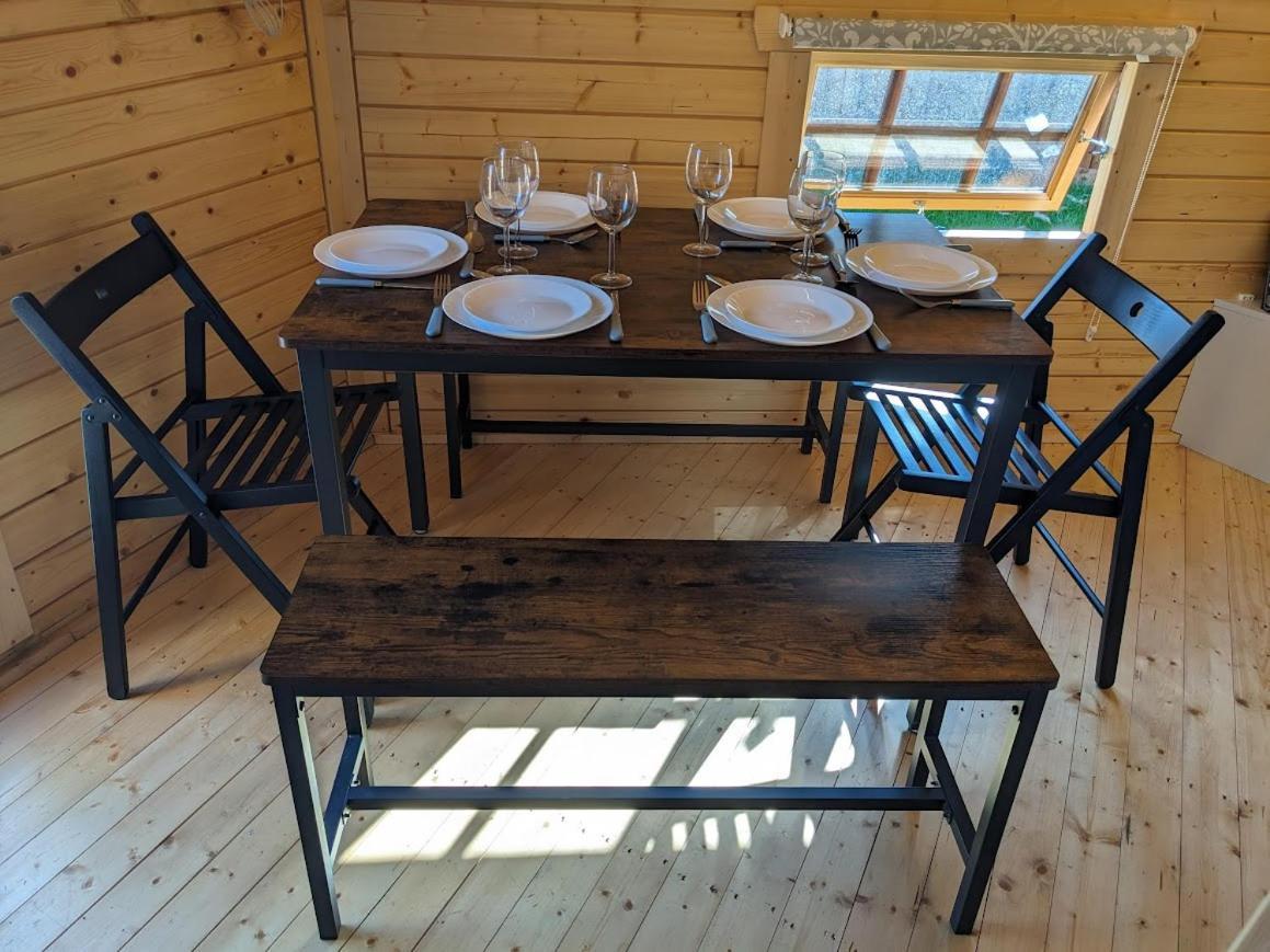 Campsite Woods Meadow Luxury Tiny House Nr Diggerland, Kent *