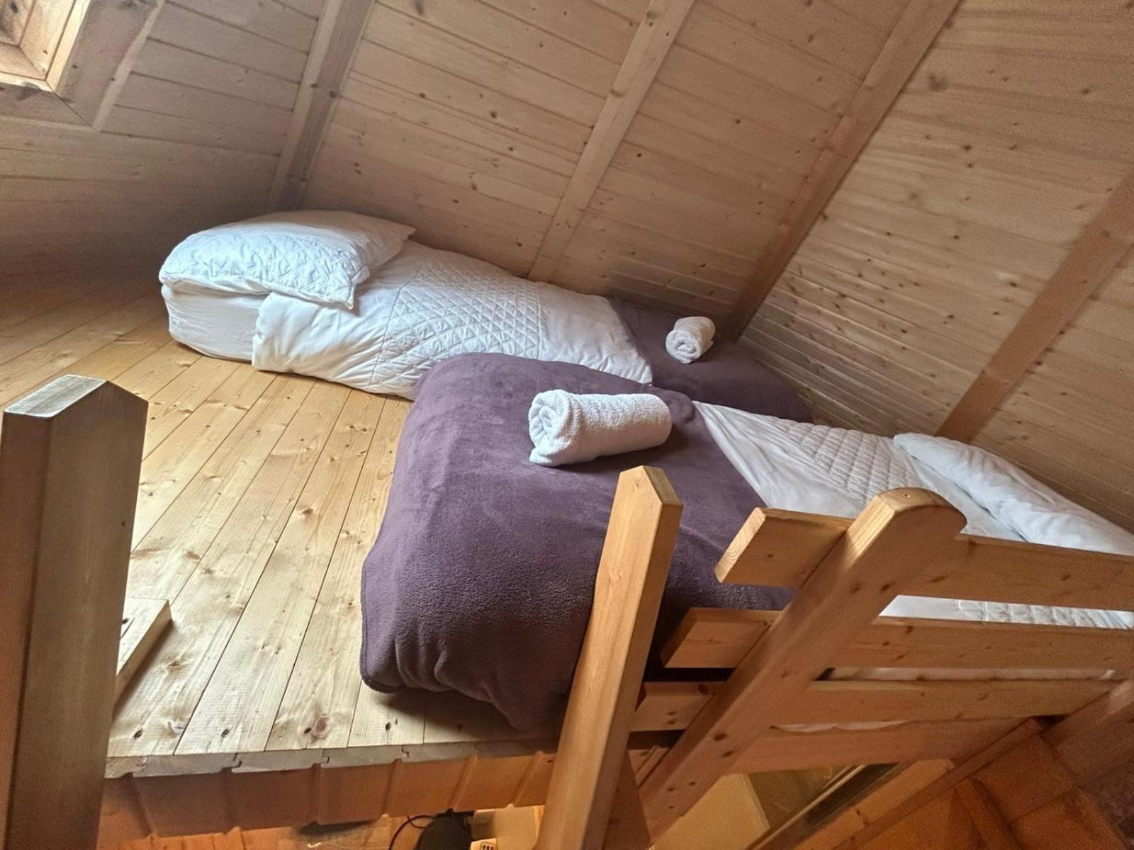 Campsite Woods Meadow Luxury Tiny House Nr Diggerland, Kent West Malling